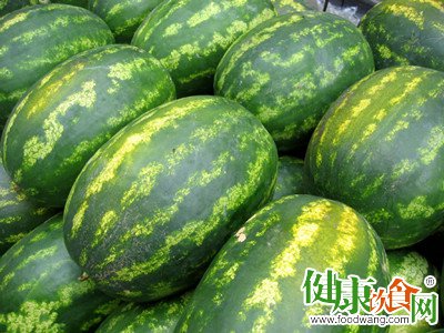 瓜农教你几个方法挑到好西瓜