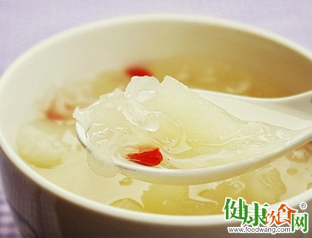 咽喉不适咳嗽少痰试试这款百合荸荠雪梨羹