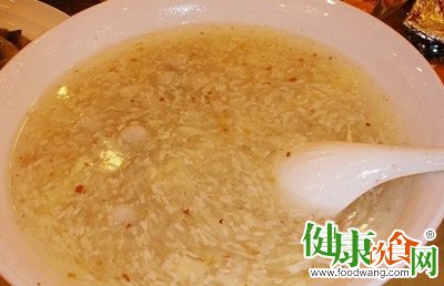 秋季桂花入酒助益寿:教您如何酿制桂花酒