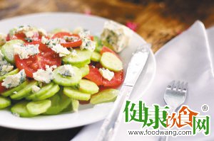 消暑好菜品:黄瓜西红柿沙拉