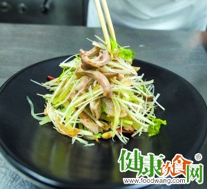 夏日美食 香捞爽猪肚的做法