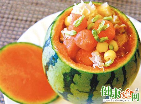 清心醒脾消暑美食 鲜莲西瓜盅