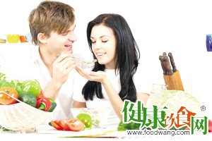 哺乳期妈妈要注意避开这些食物