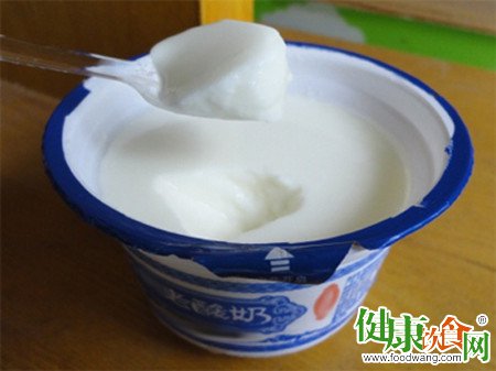 一岁以内的孩子不宜喝酸奶