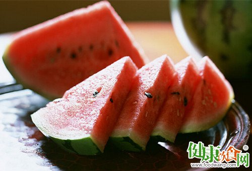 降血压的食物:想降血压?来块西瓜吧