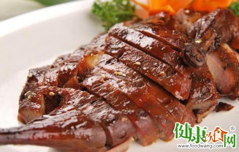 湖南名菜:低脂不腻的酱板鸭