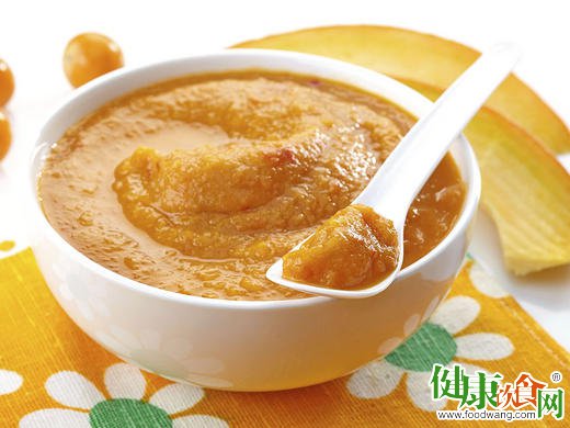 看懂宝宝“暗示”瞄准辅食添加时机