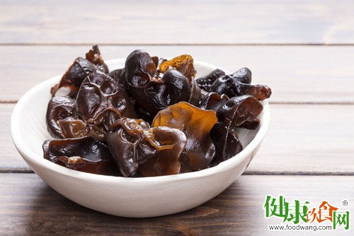 吃这几种食物帮助您夏季养心护心