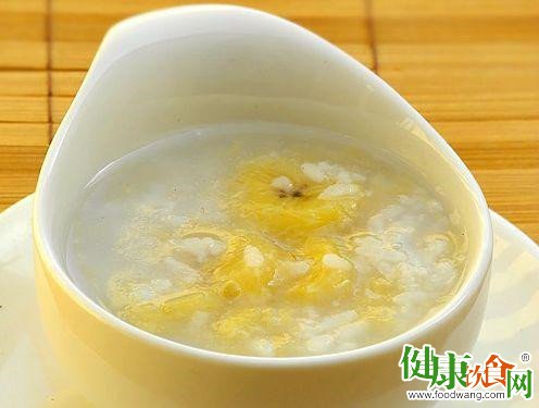 几种不同类型的咳嗽食疗方