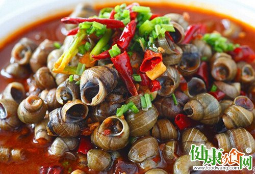 盛夏时节吃嗦螺得煮熟煮透