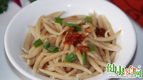 今日美食:香飘四溢的“搓鱼子”
