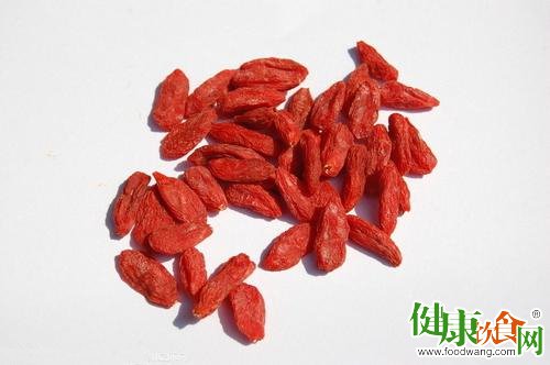 枸杞泡茶饮不如煲汤喝