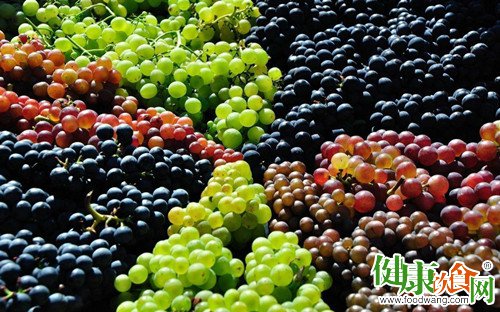 秋季多吃葡萄降低有害胆固醇