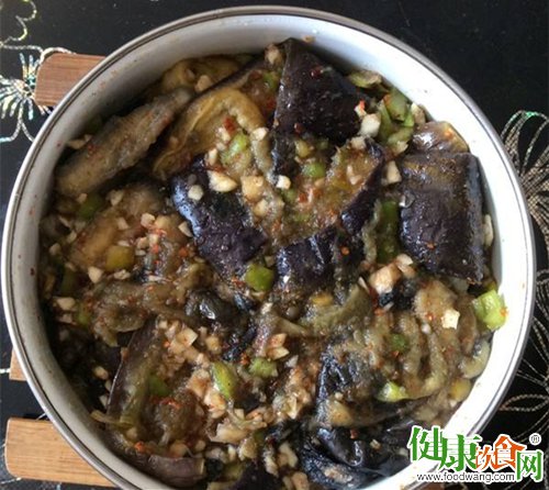 秋季美食:东北腌蒜茄子
