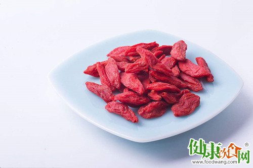 感冒发烧时不宜吃枸杞