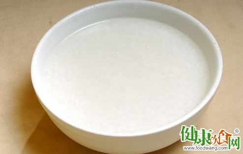 自制补液盐预防孩子腹泻脱水