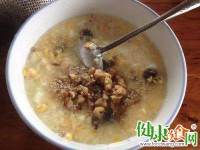 益智健脑喝点核桃鸡蛋甜汤