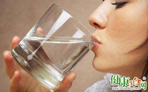 心血管病患者晨起多喝水