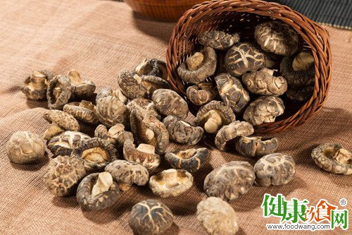 多吃菇类食物能降血脂抗肿瘤